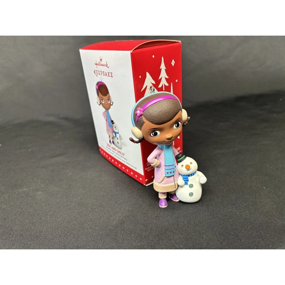 2015 Hallmark Keepsake Doc McStuffins & Chilly Disney Ornament QXD6139